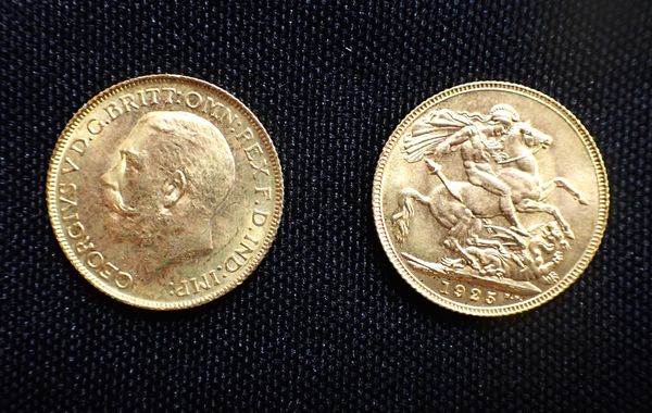 TWO 1925 GEORGE V GOLD SOVEREIGNS