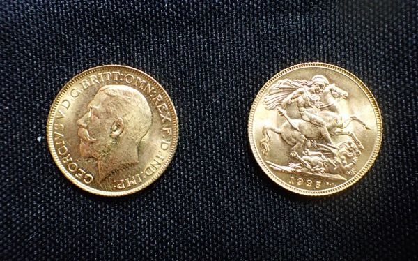 TWO 1925 GEORGE V GOLD SOVEREIGNS