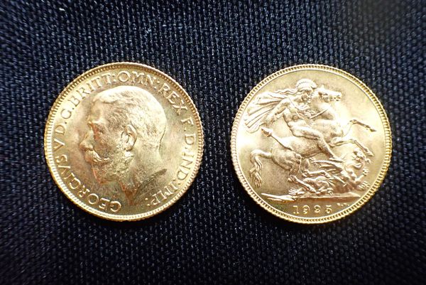 TWO 1925 GEORGE V GOLD SOVEREIGNS