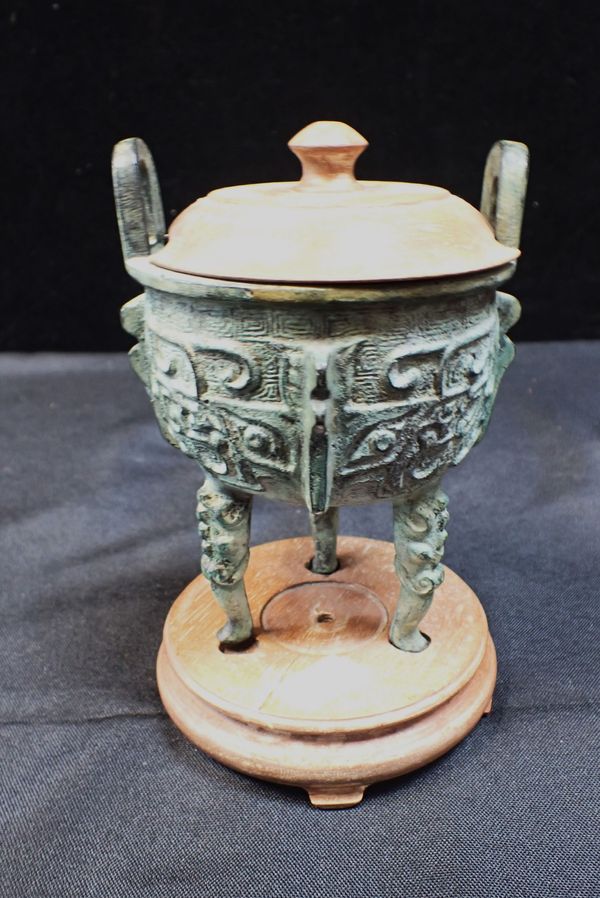 A VERDIGRIS PATINATED CENSER, ARCHAIC FORM