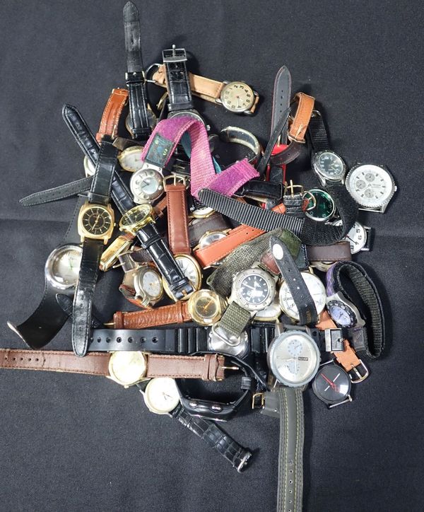 A LARGE QUANTITY VARIOUS  GENTLEMENS' WRISTWATCHES