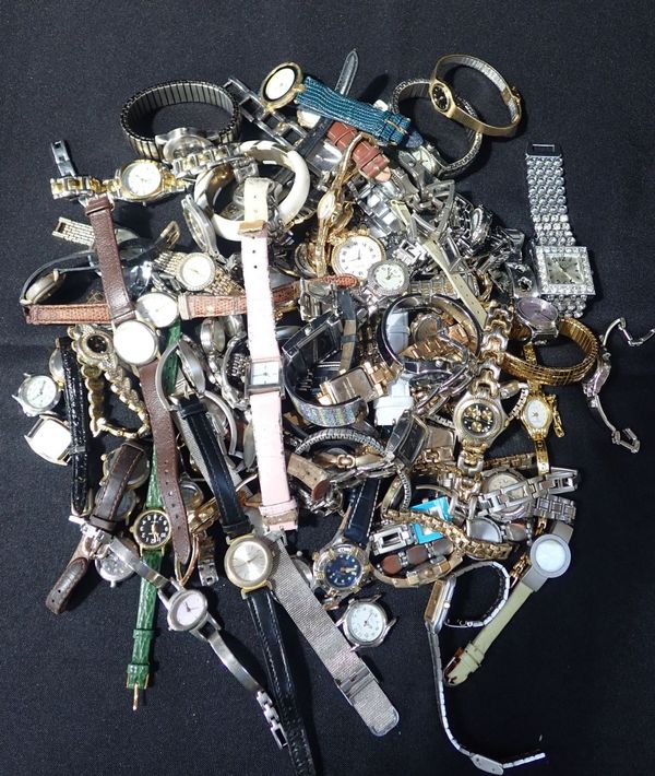 A QUANTITY OF VARIOUS LADIES' WRISTWATCHES