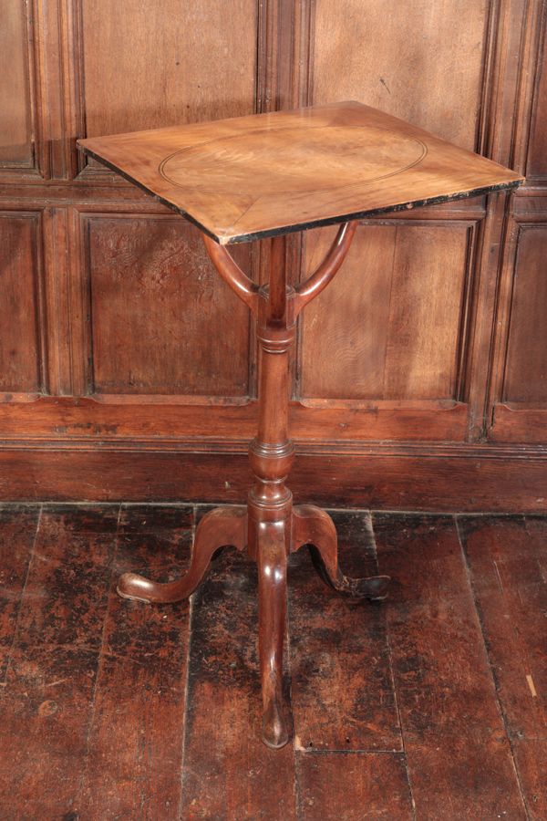 A GEORGE III MAHOGANY TRIPOD TABLE