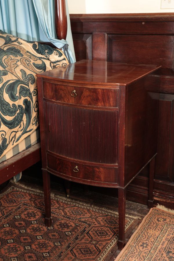 A GEORGE III STYLE MAHOGANY BEDSIDE TABLE