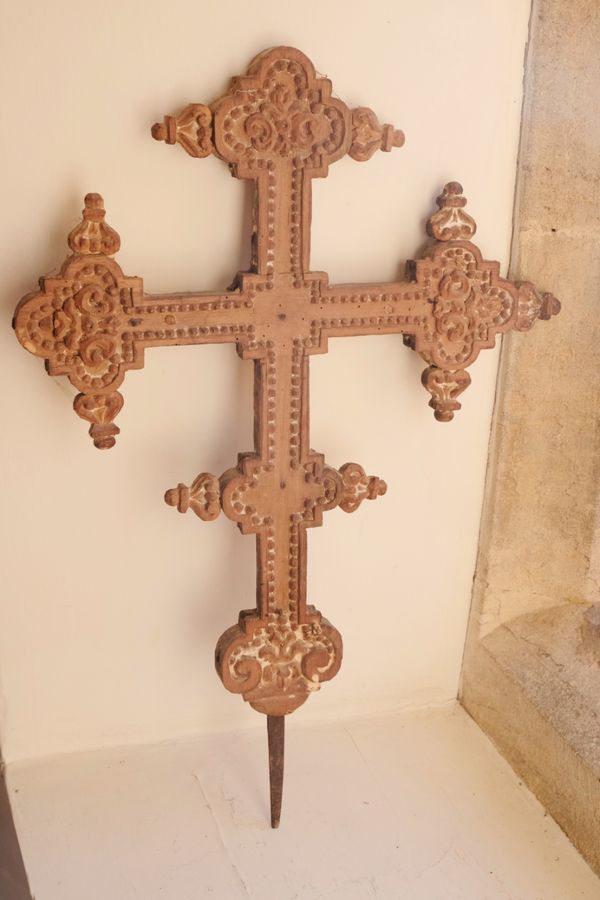 AN ITALIAN BAROQUE PROCESSIONAL CROSS