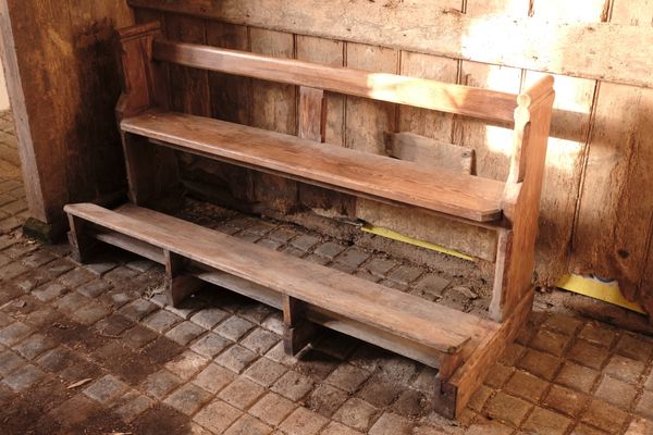 A VICTORIAN PITCH PINE CHILDREN’S CHURCH PEW