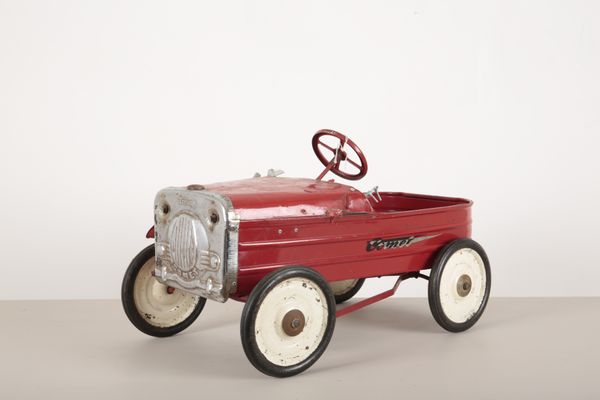 A VINTAGE TRIANG COMET RED METAL PEDAL CAR