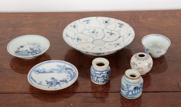 A COLLECTION OF CHINESE SHIPWRECK PORCELAIN