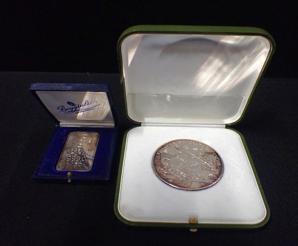 AN ITALIAN SILVER INGOT, AND A SILVER MEDAL