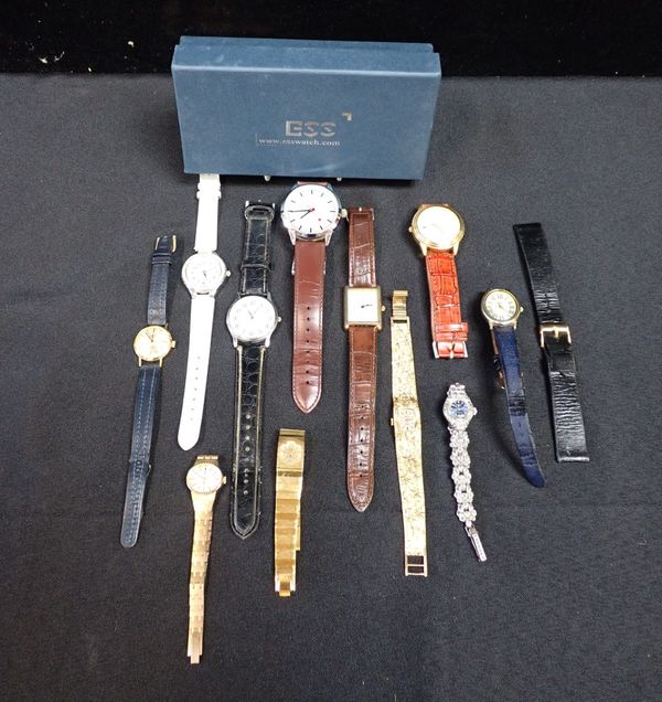 A COLLECTION OF LADIES' AND GENTLEMENS' WRISTWATCHES