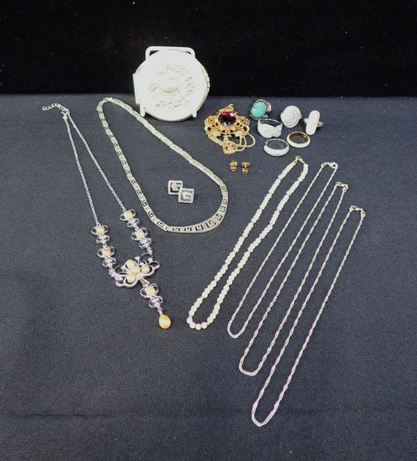 A COLLECTION OF COSTUME JEWELLERY