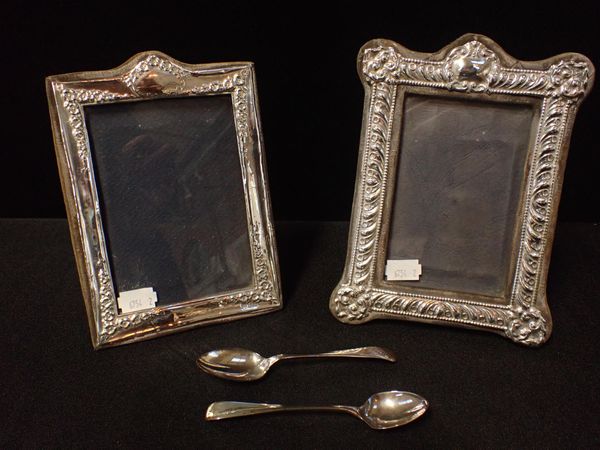 TWO MODERN SILVER PHOTOGRAPH FRAMES, OF EDWARDIAN STYLE