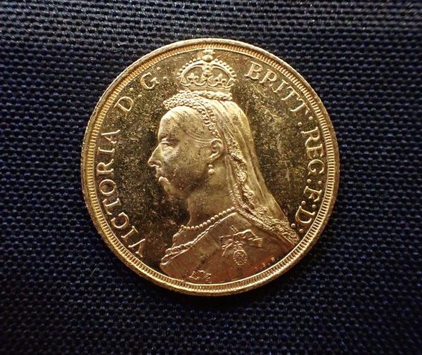 AN 1887 QUEEN VICTORIA GOLD £2 DOUBLE SOVEREIGN