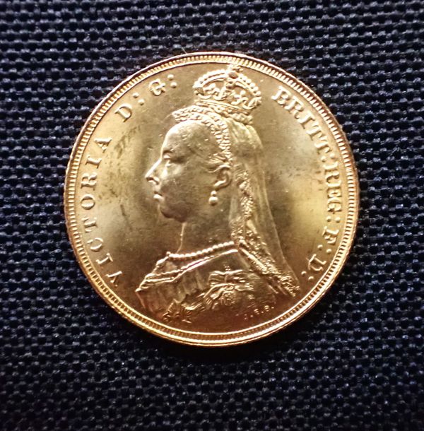 AN 1887 QUEEN VICTORIA GOLD SOVEREIGN