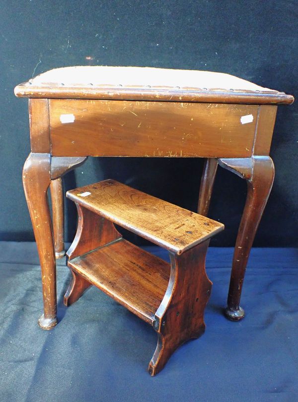 A SMALL 19th CENTURY ELM AND FRUITWOOD STOOL OR STAND