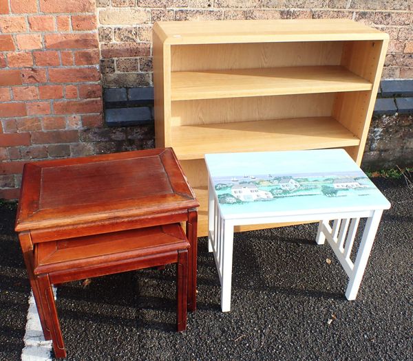 A MODERN LIGHT OAK VENEERED BOOKCASE