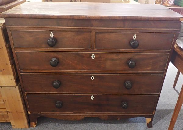 A REGENCY MAHOGANY CHEST OF DRAWERS