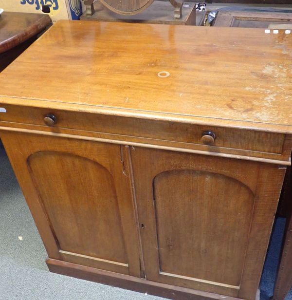 A 19TH CENTURY MAHOGANY SIDEBOARD