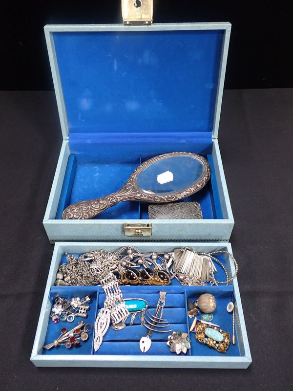 A COLLECTION OF SILVER, WHITE METAL AND OTHER JEWELLERY