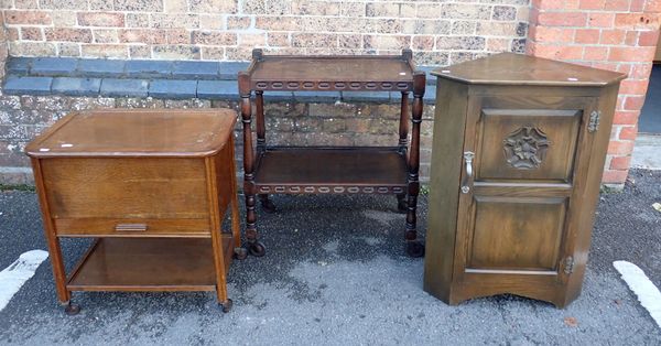 A 1930S OAK WORK TABLE