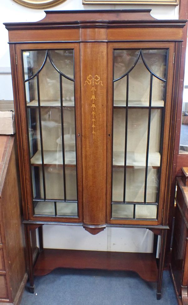 AN EDWARDIAN MAHOGANY GLAZED DISPLAY CABINET