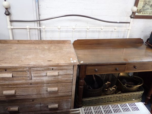 A VICTORIAN WALNUT WASHSTAND