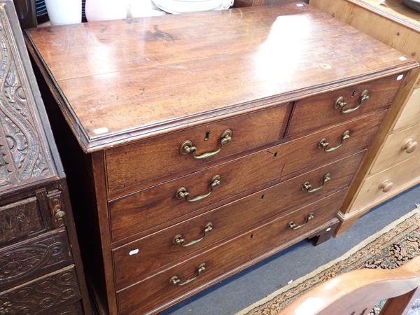 A GEORGE III MAHOGANY CHEST OF DRAWERS