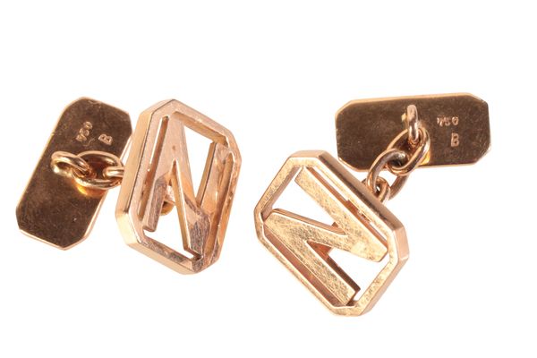 A PAIR OF 'N' CUFFLINKS