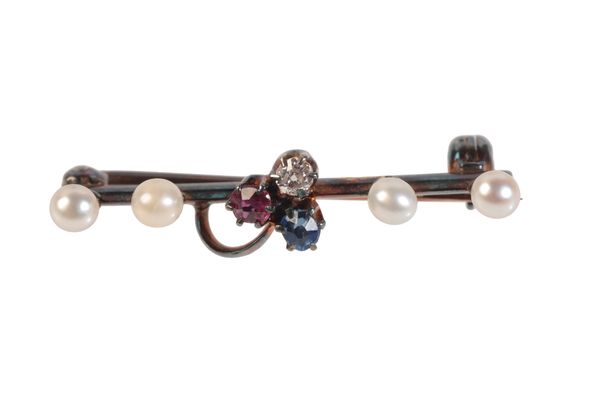 A PEARL AND GEMSTONE SET BAR BROOCH