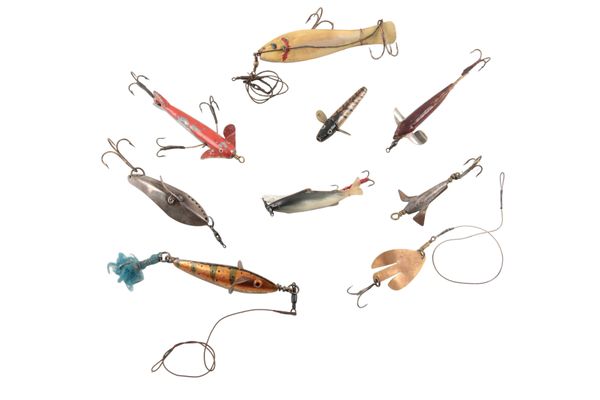 TWO HORN FISHING LURES