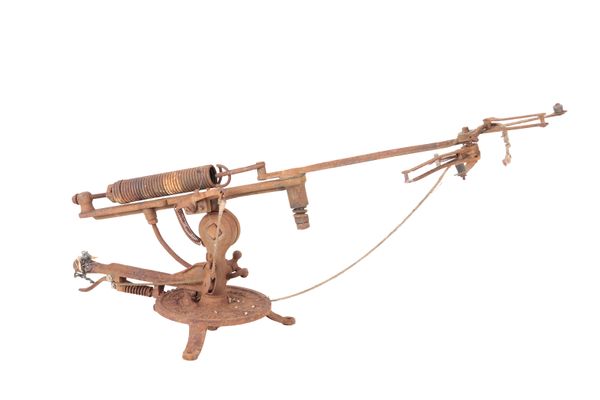 ELEY BROTHERS LTD: A VINTAGE METAL CLAY PIGEON TRAP