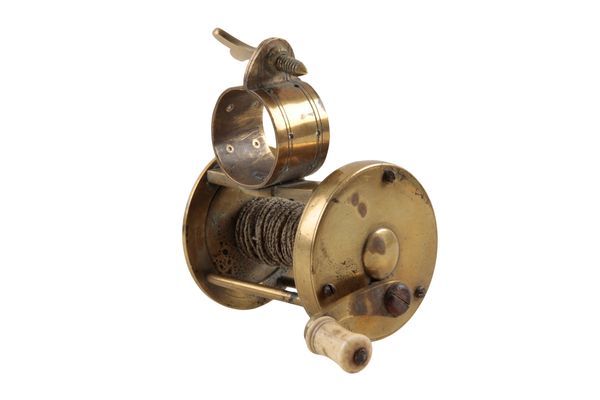 A BRASS CLAMP FITTING WINCH