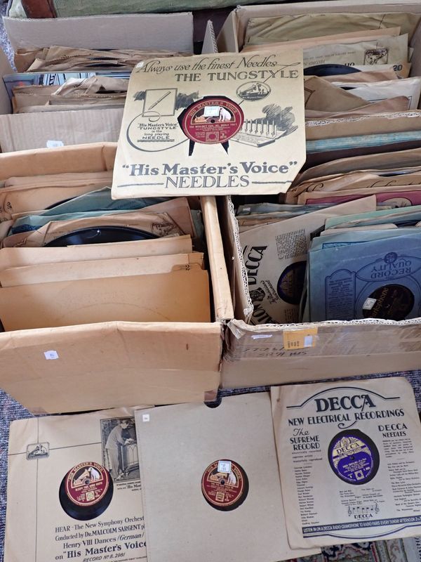 A QUANTITY OF GRAMOPHONE RECORDS