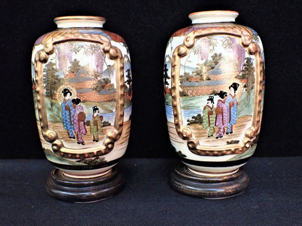 A PAIR OF JAPANESE SATSUMA VASES