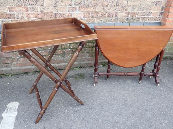 A VICTORIAN SUTHERLAND TABLE, ON WHITE CASTORS