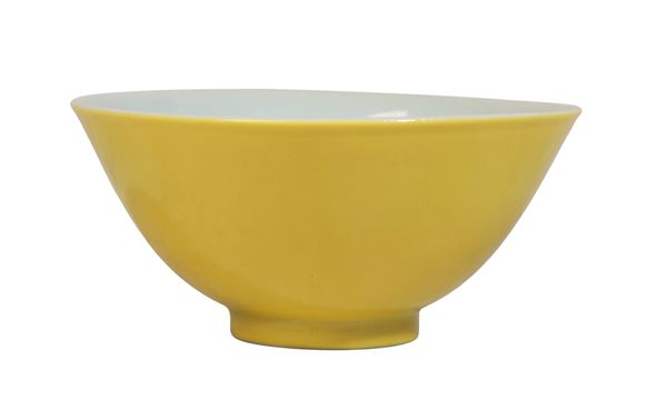 A CHINESE CANARY YELLOW BOWL