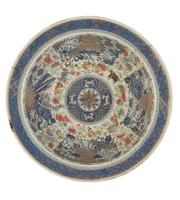 A CHINESE EXPORT FAMILLE ROSE BASIN