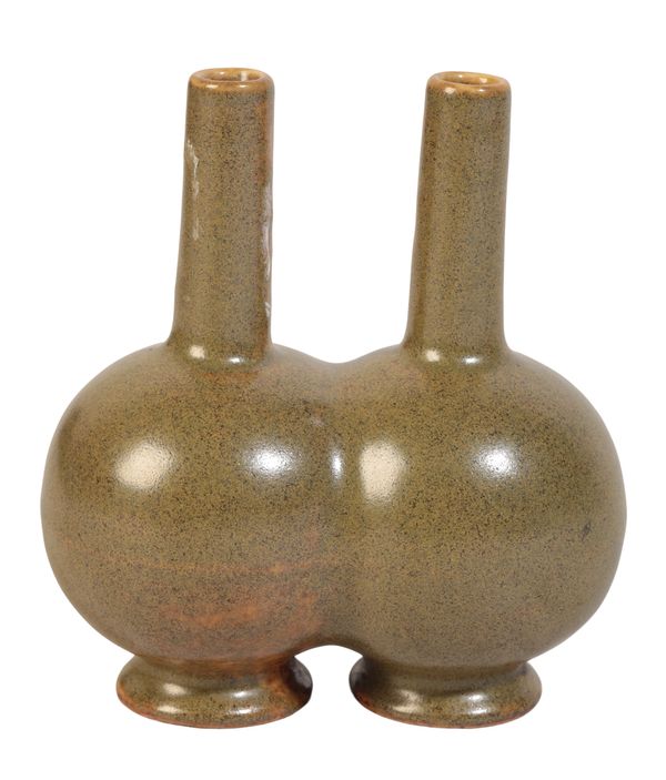 A CHINESE CONJOINED DOUBLE VASE