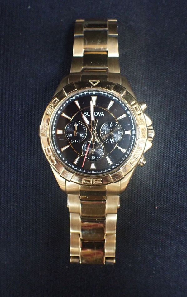 A BULOVA GOLD PLATED GENTLEMAN'S WRIST WATCH