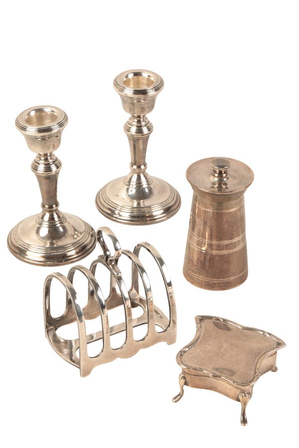 A GEORGE V SILVER FOUR DIVISON TOAST RACK