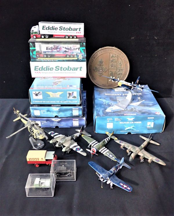 A COLLECTION OF AIRCRAFT MODELS, INCLUDING CORGI AVIATION ARCHIVE