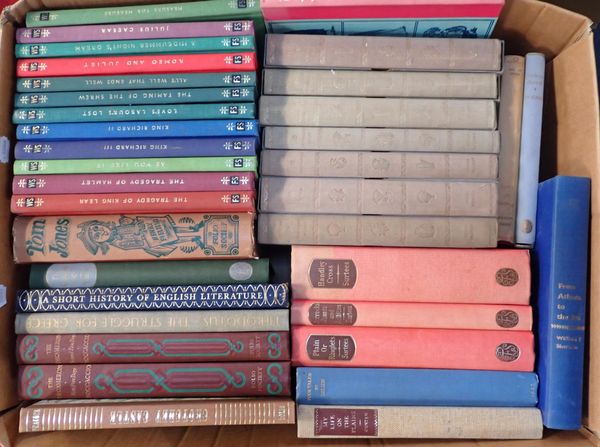 A COLLECTION OF FOLIO SOCIETY BOOKS