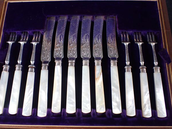 A VICTORIAN SILVER PLATED DESSERT SERVICE BY ELKINGTON & Co