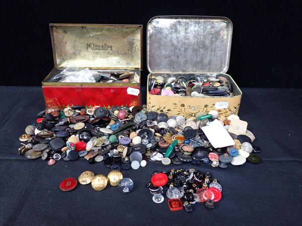 A FEW FOXHUNTING COAT BUTTONS, AND OTHER VINTAGE BUTTONS