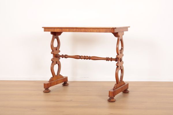 A VICTORIAN SYCAMORE SIDE TABLE