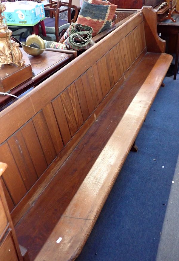 A VICTORIAN PITCH PINE PEW