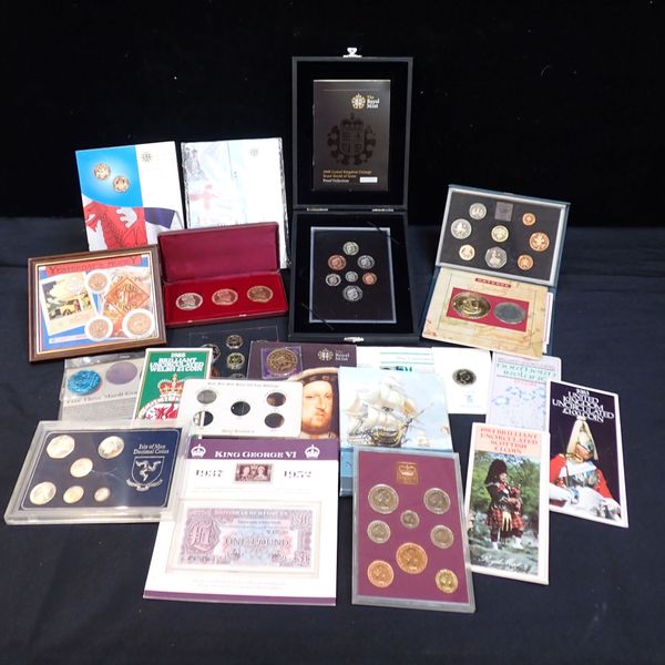 ROYAL MINT: A 2008 ROYAL SHIELD OF ARMS PROOF UK COIN SET