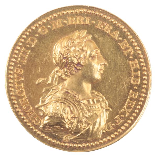 A GEORGE III GOLD CORONATION MEDAL BY JOHANN LORENZ NATTER (1705-1763)