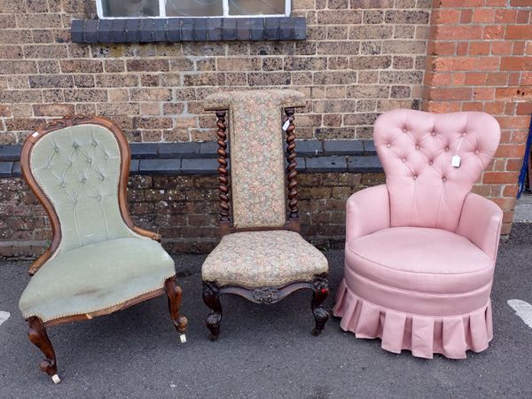 A HEART-SHAPED BACK ARMCHAIR