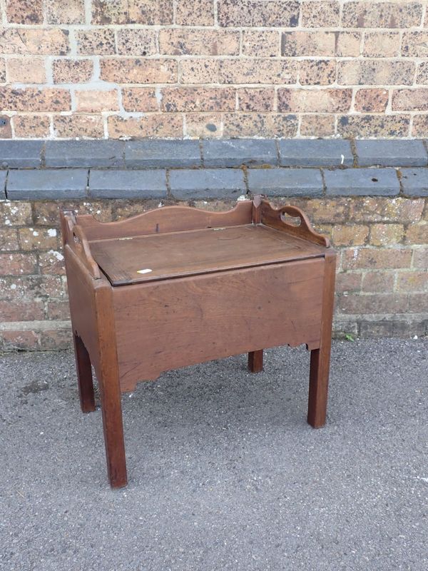 A GEORGE III MAHOGANY RECTANGULAR NIGHT COMMODE